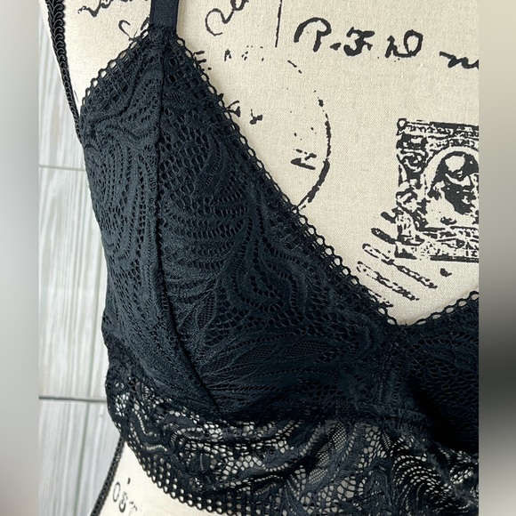 Auden Lightly Lined Long Line Bralette - Picture 3 of 7